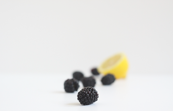 Blackberry Lemonade Spritzer || Jade and Fern