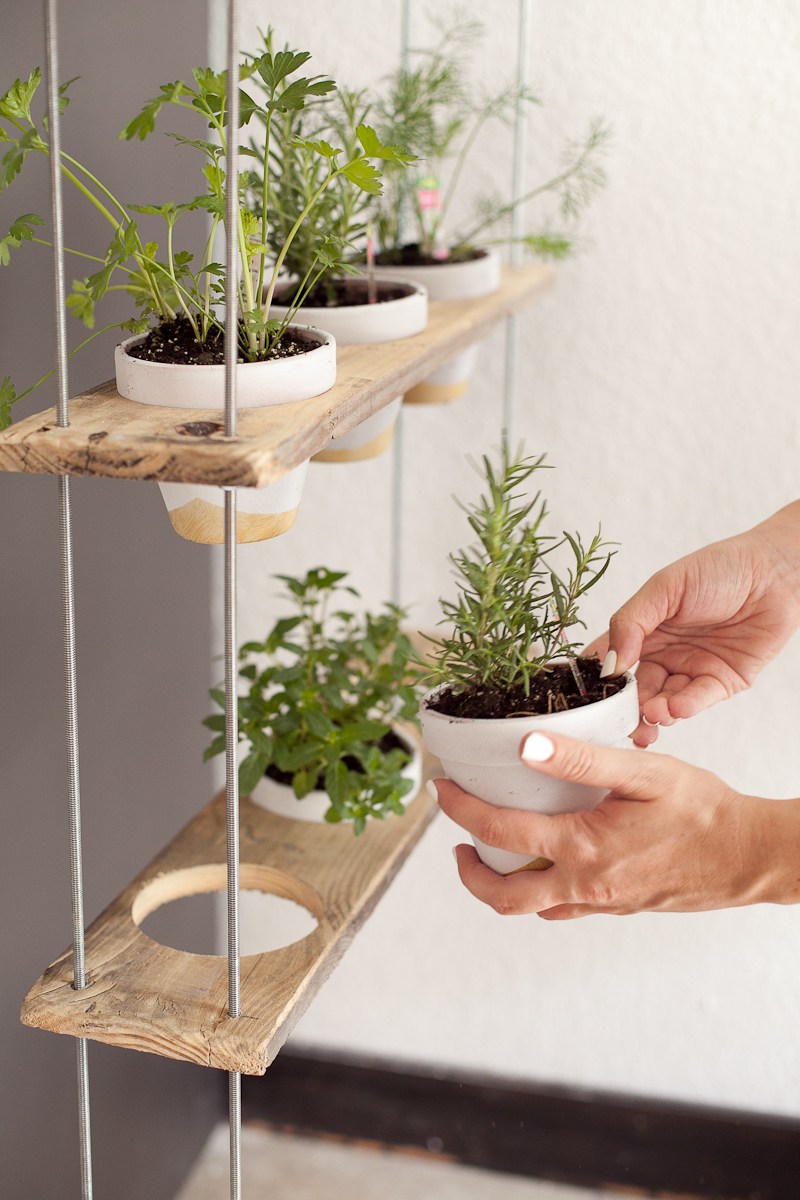 DIY Hanging Herb Garden by Fresh Mommy Blog
