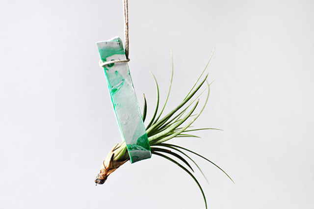 DIY Marbled Hanging Plant Holder by Delineate Your Dwelling