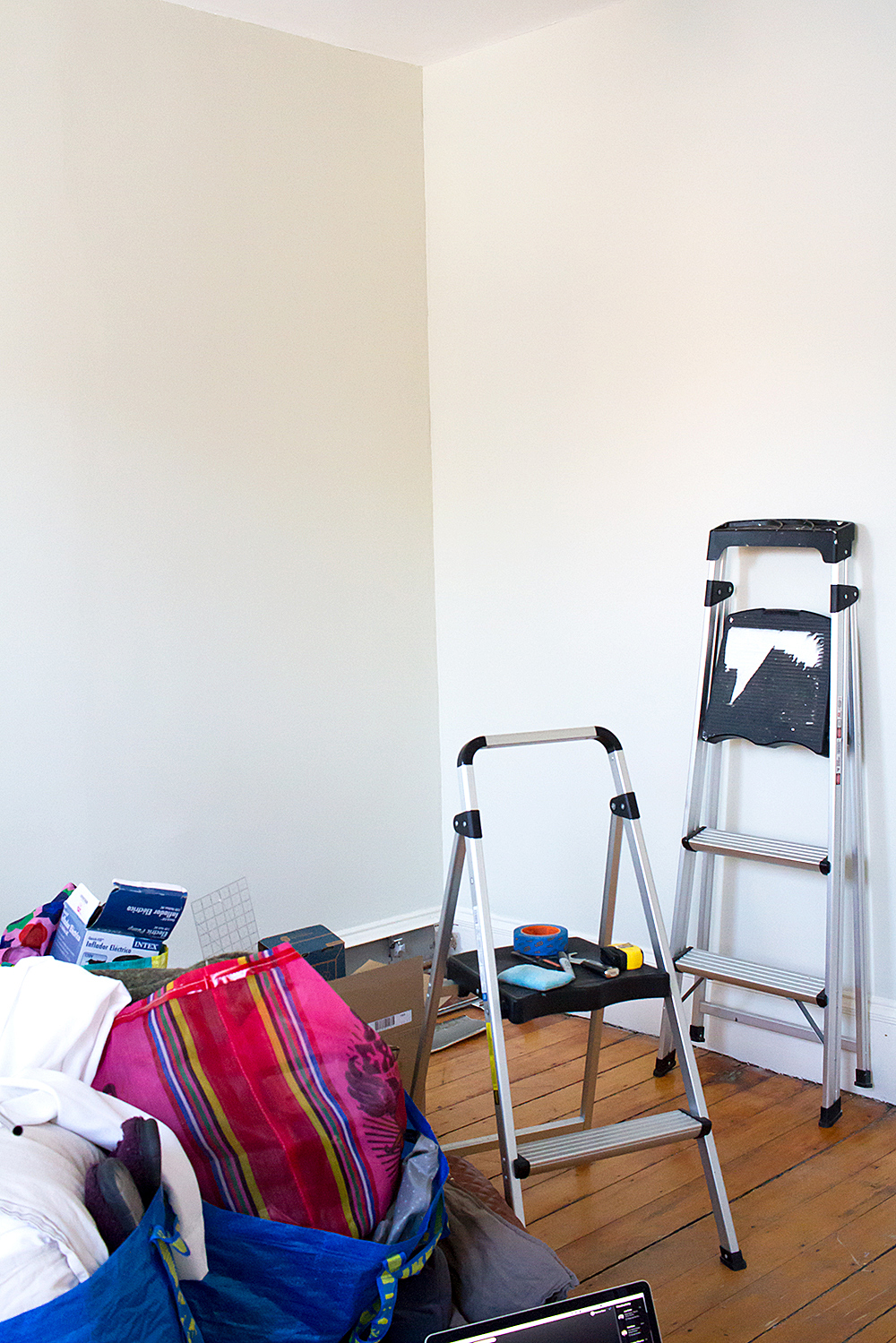 Bedroom Makeover Before / Idle Hands Awake