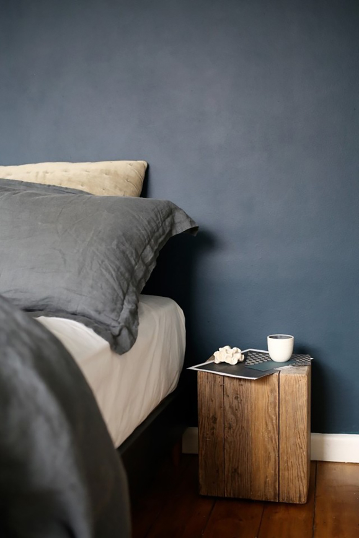 Moody Blue Bedroom Inspiration / Design Hunter